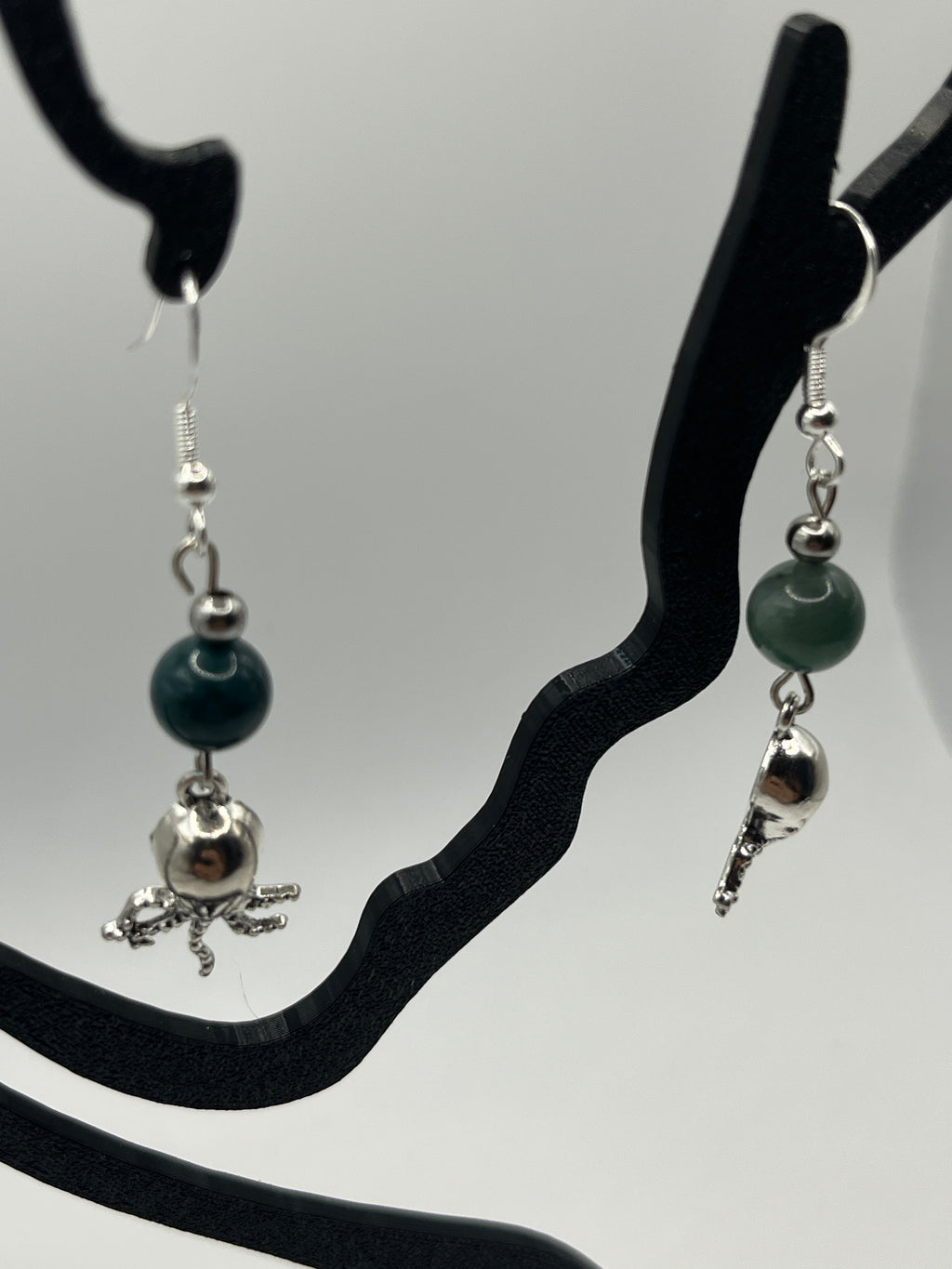 Boucles d'oreilles pieuvre/perle en verre verte