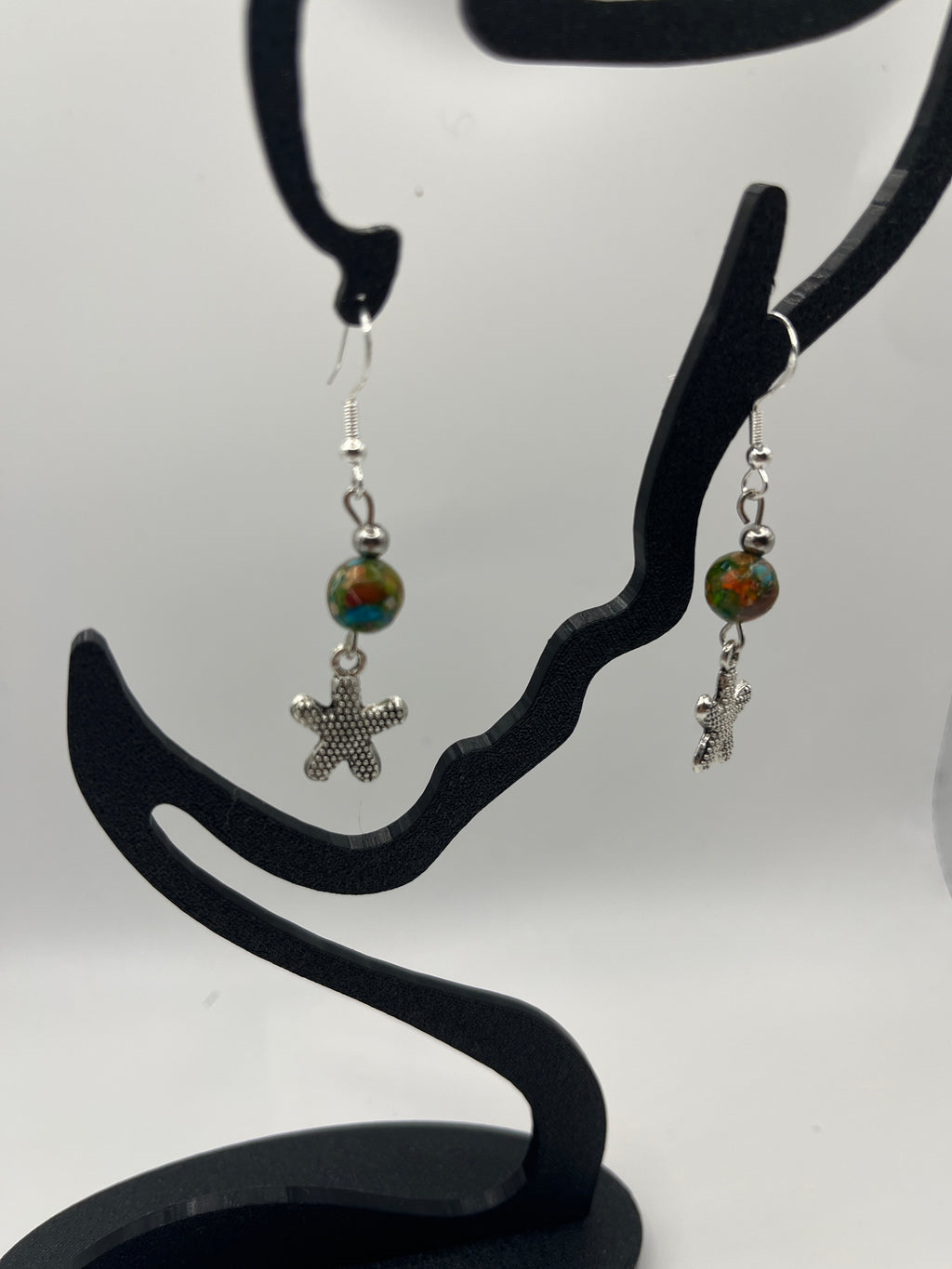 Boucles d'oreilles étoile de mer/perle de verre