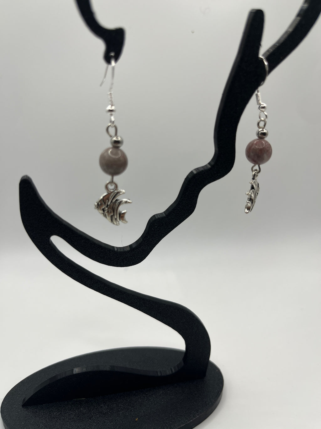 Boucles d'oreilles poissons tropicaux/ rhodonite