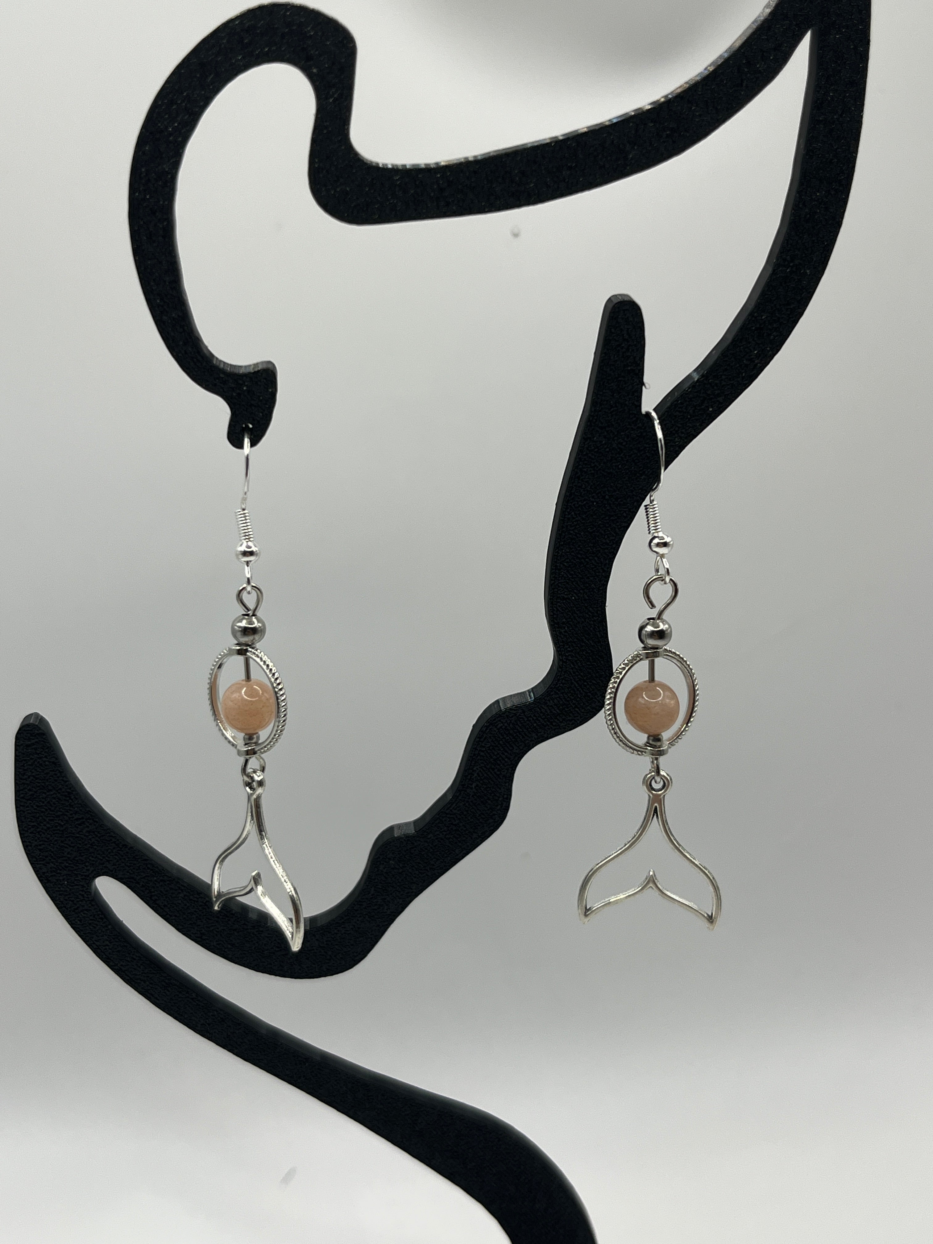 Boucles d'oreilles queue de baleine /perle du soleil